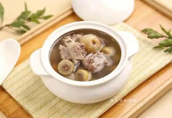 煲汤到底是汤有营养还是肉有营养-煲汤后 营养在汤还是在肉-专业食材炖汤后材料还有营养吗平台-煲汤营养在汤里还是肉里